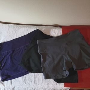 Active Yoga Shorts 3 Pairs Size L